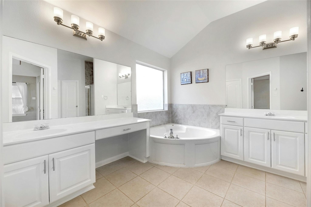 3806 Azur Ln - Photo 19