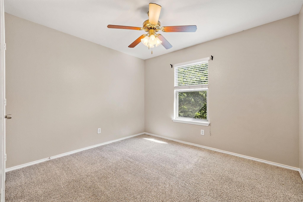 5705 Viewpoint Dr - Photo 22