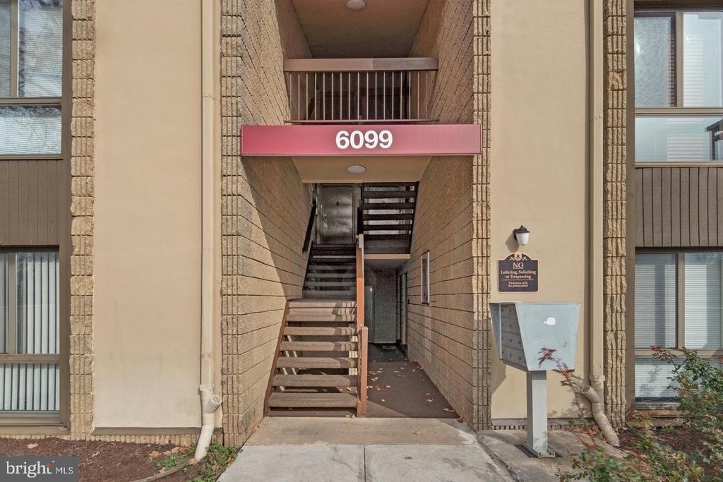 6099 Majors Lane - Photo 0