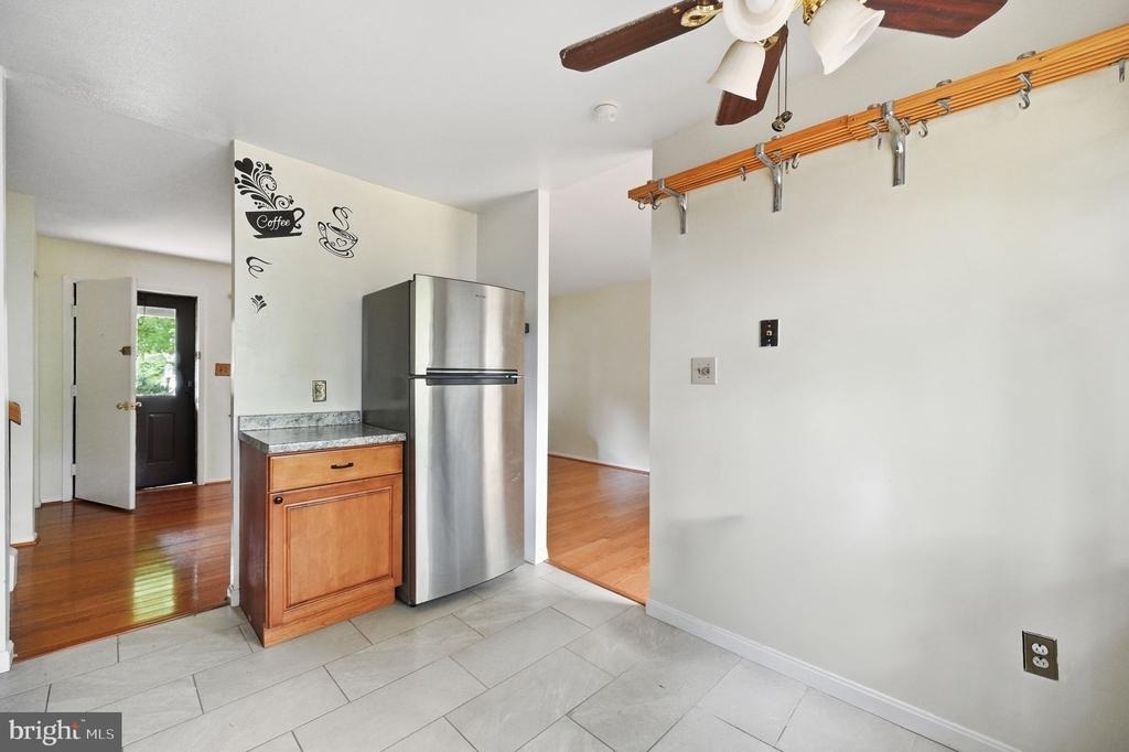 6251 Parallel Lane - Photo 9