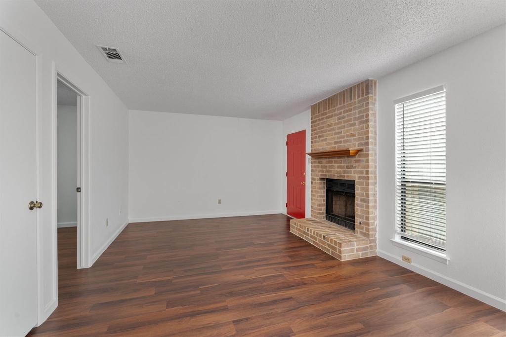 12900 Hymeadow Dr - Photo 4
