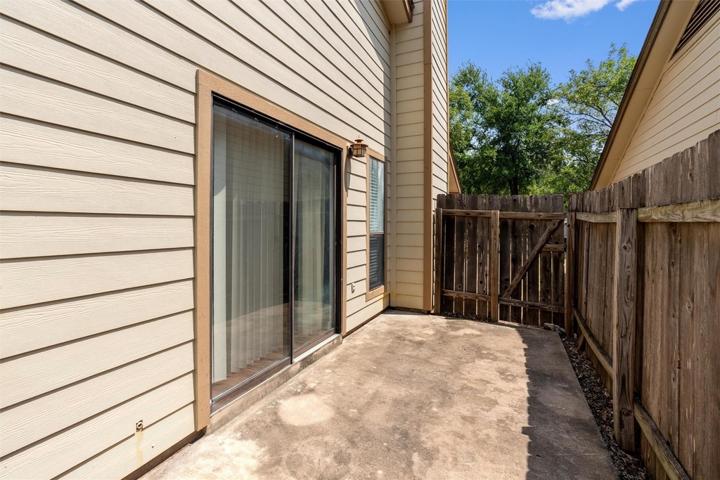 12900 Hymeadow Dr - Photo 18