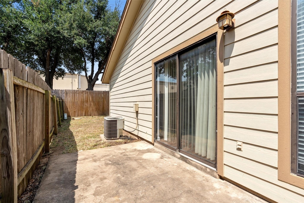 12900 Hymeadow Dr - Photo 17