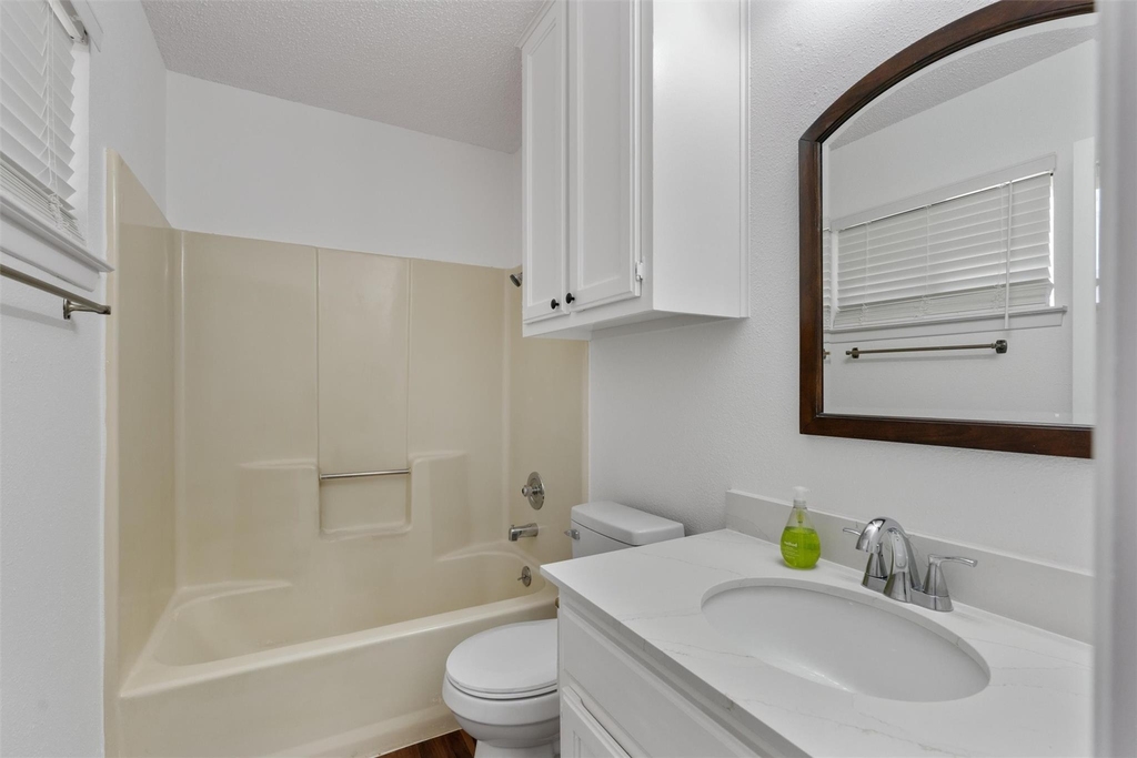 12900 Hymeadow Dr - Photo 11