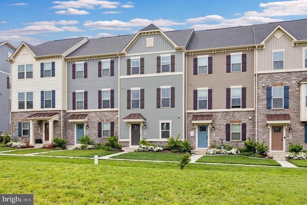 6070 Fallfish Court - Photo 1