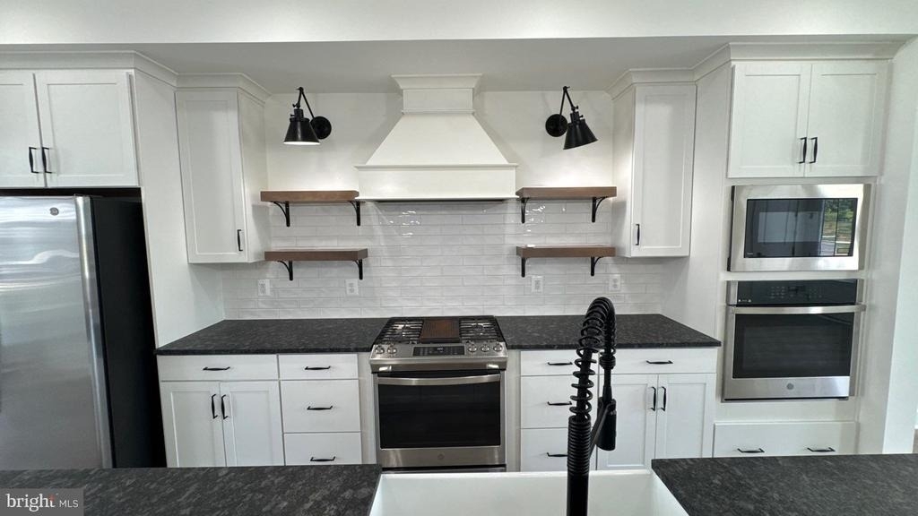 1817 Shookstown Road - Photo 4