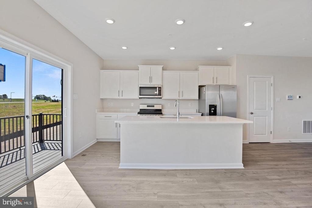 418 Carroll Walk Ave - Photo 3