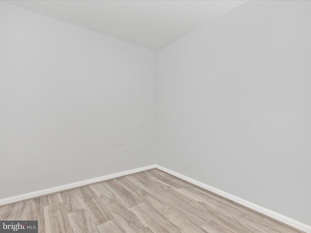 3838 Fulham Road - Photo 29
