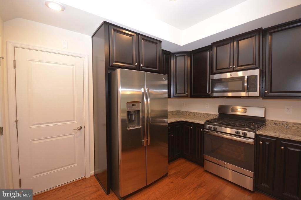 5942 Leben Drive - Photo 5