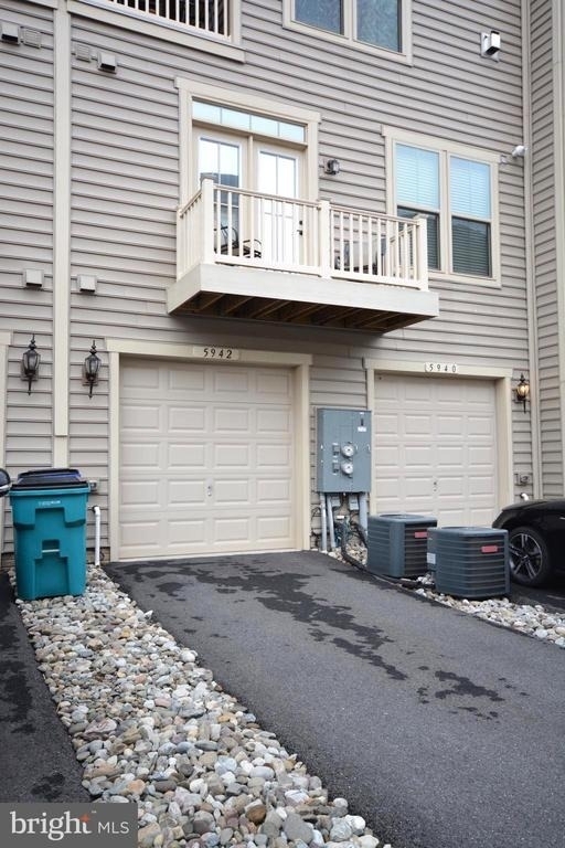 5942 Leben Drive - Photo 2