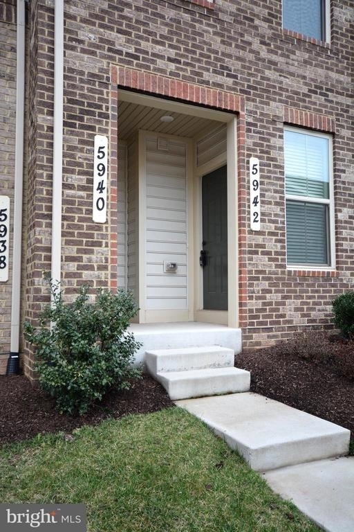 5942 Leben Drive - Photo 1