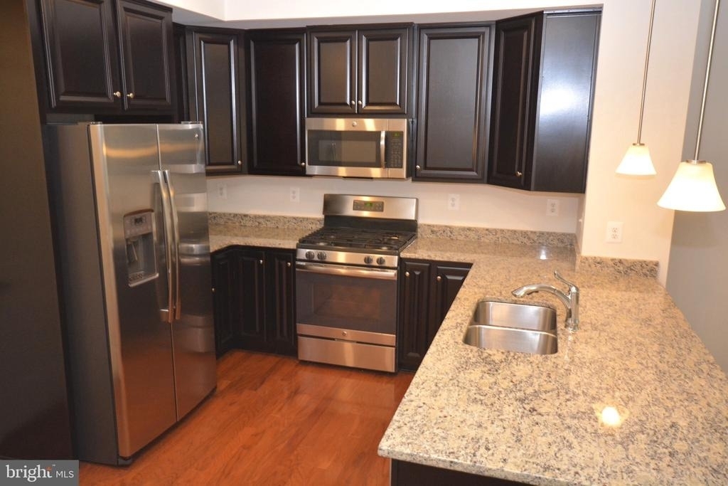 5942 Leben Drive - Photo 3