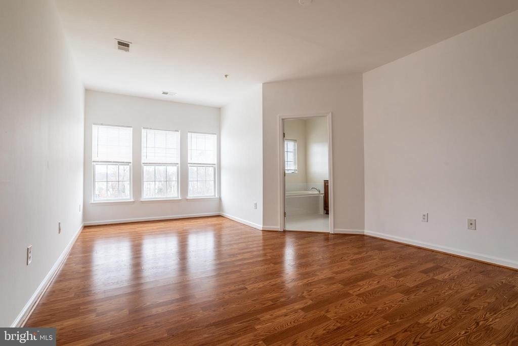 9314 Penrose Street - Photo 14