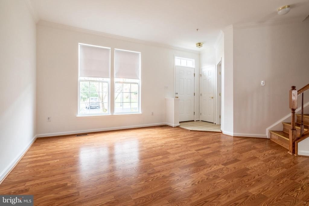 9314 Penrose Street - Photo 3
