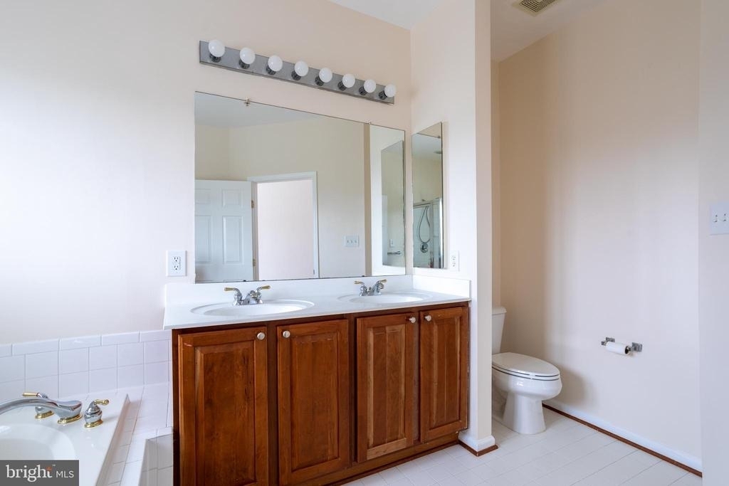 9314 Penrose Street - Photo 19