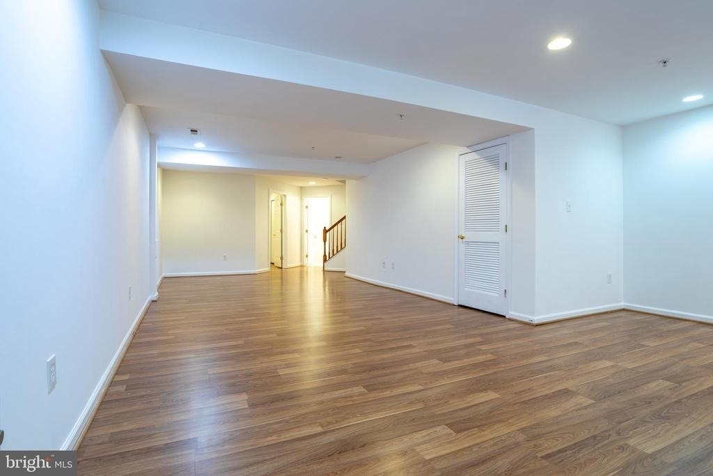 9314 Penrose Street - Photo 25