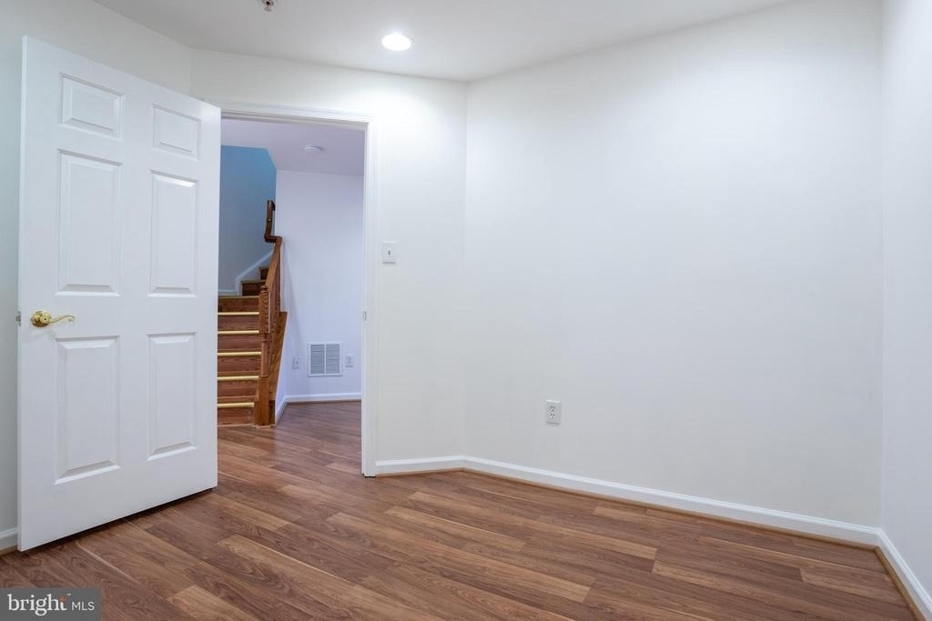 9314 Penrose Street - Photo 30