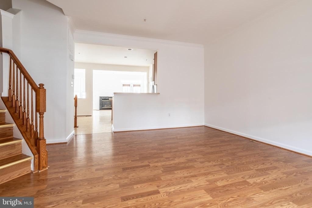 9314 Penrose Street - Photo 5