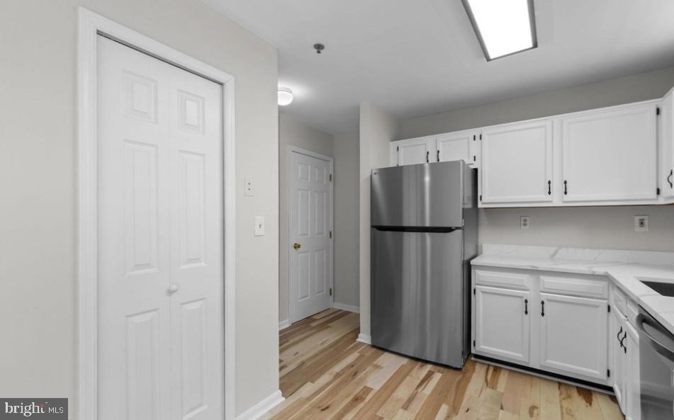 129 N Towne Court - Photo 3