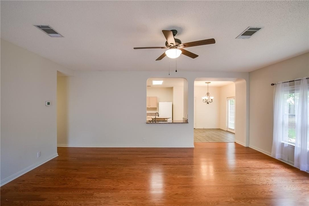 1706 Chino Cv - Photo 6