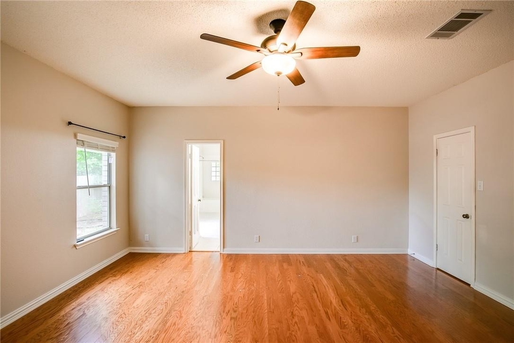 1706 Chino Cv - Photo 15