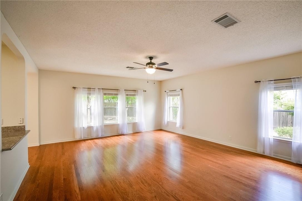 1706 Chino Cv - Photo 7