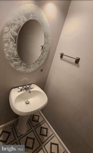 2561 Robinson Place - Photo 23