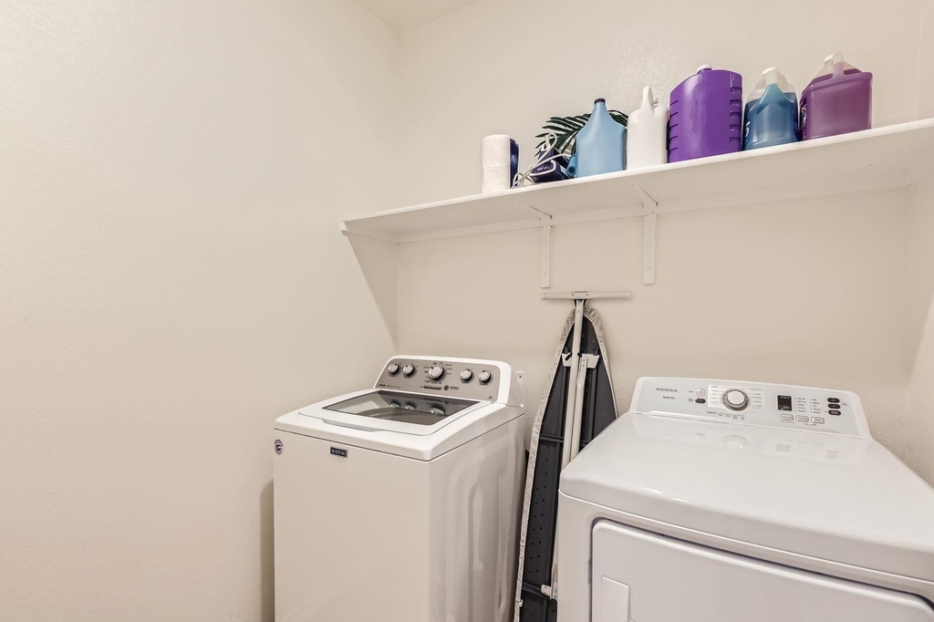 2110 Goji Ln - Photo 25