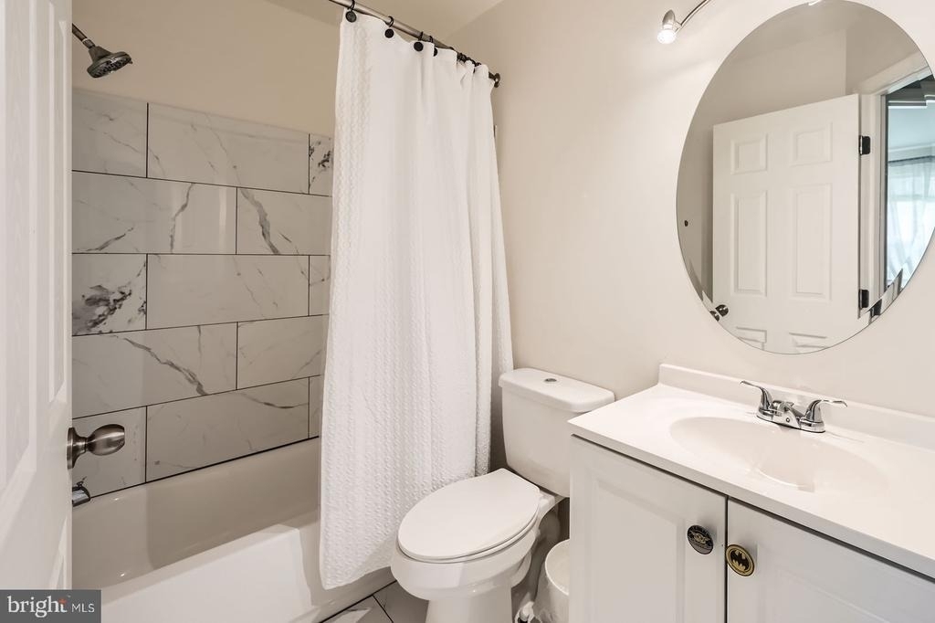 2401 Kevsway Court - Photo 10
