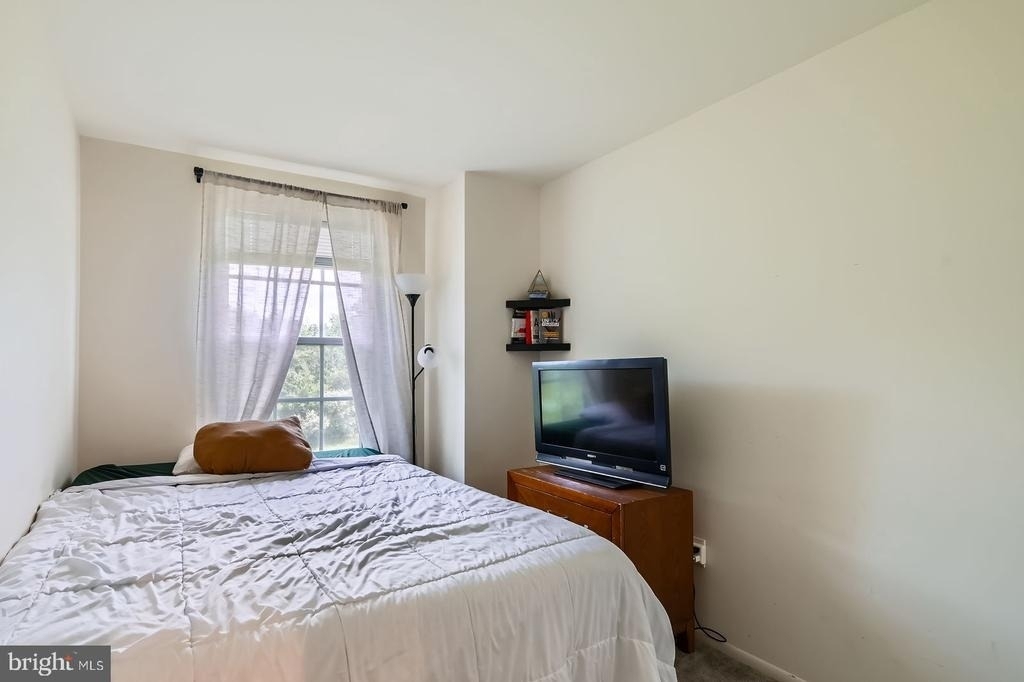 2401 Kevsway Court - Photo 16