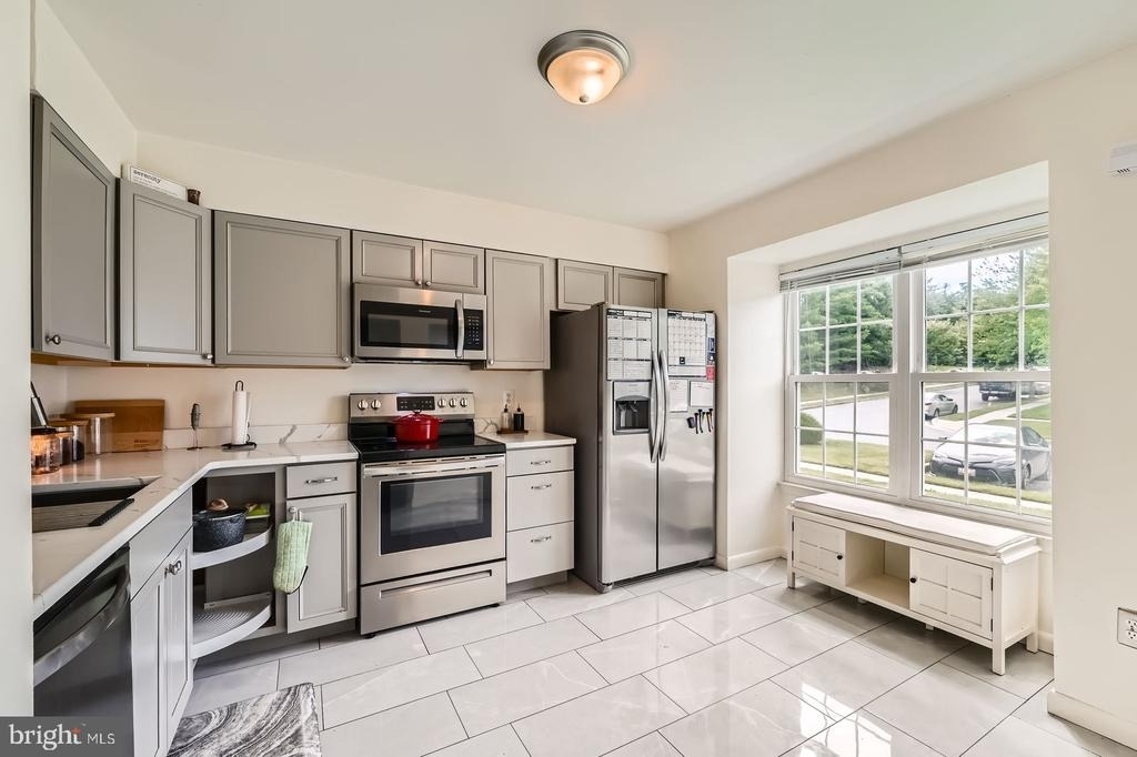 2401 Kevsway Court - Photo 3