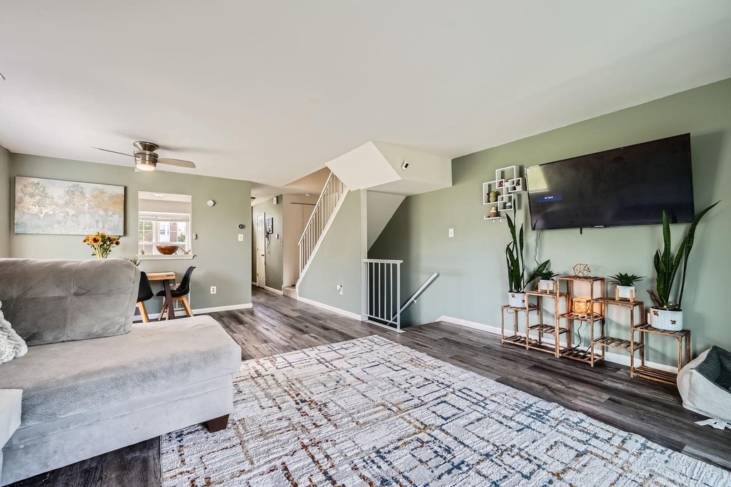 2401 Kevsway Court - Photo 6