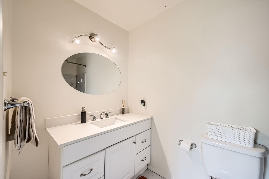 2401 Kevsway Court - Photo 15