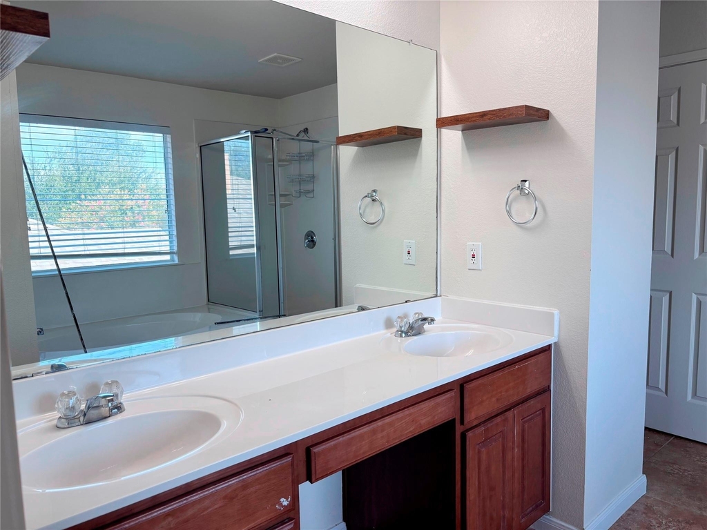 4116 Meadow Bluff Way - Photo 14