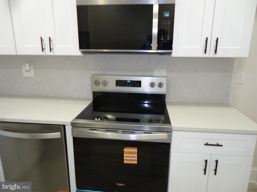 2807 Clifton Avenue - Photo 10