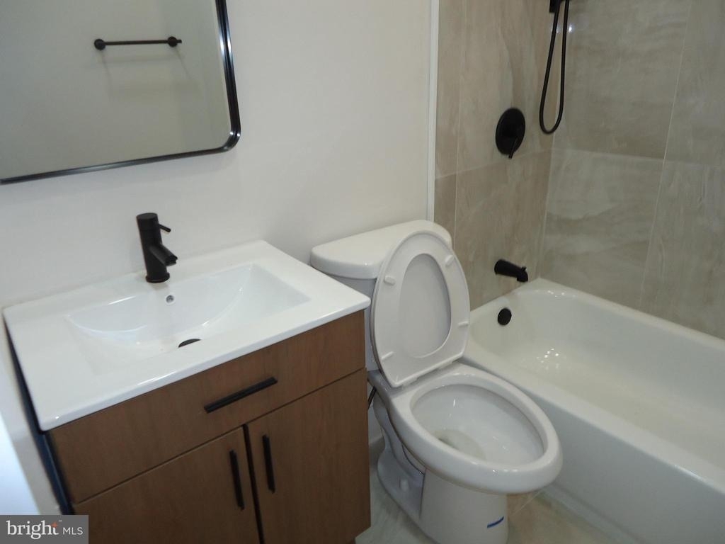 2807 Clifton Avenue - Photo 22