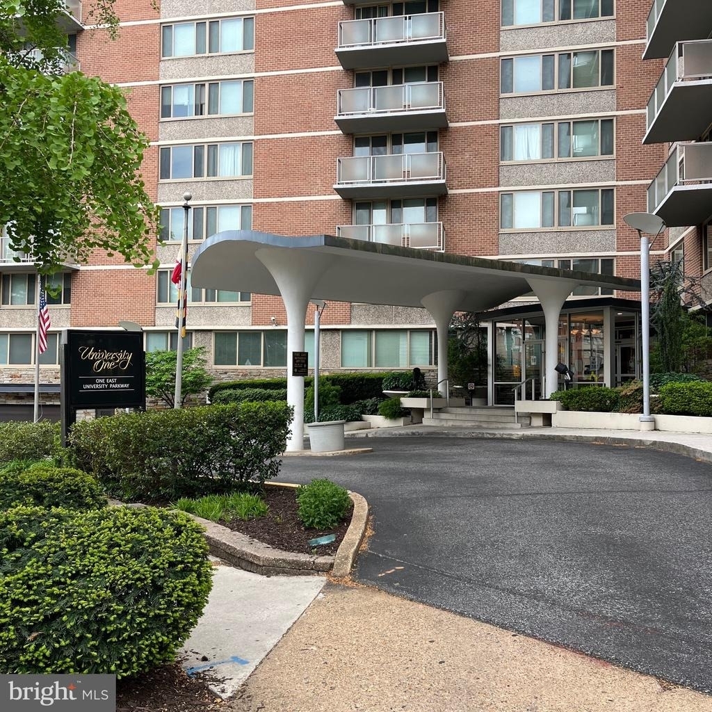 1 E University Parkway - Photo 0