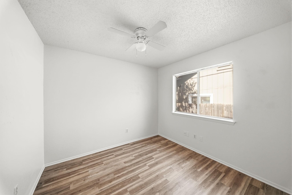 12002 Arrowwood Dr - Photo 14