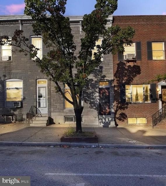 22 S Highland Avenue - Photo 0