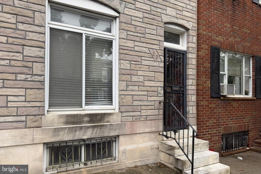 22 S Highland Avenue - Photo 2
