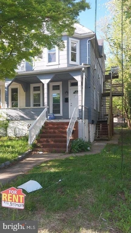 2906 Grindon Avenue - Photo 0