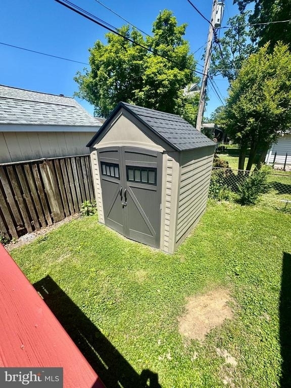 4740 Frederick Avenue - Photo 16