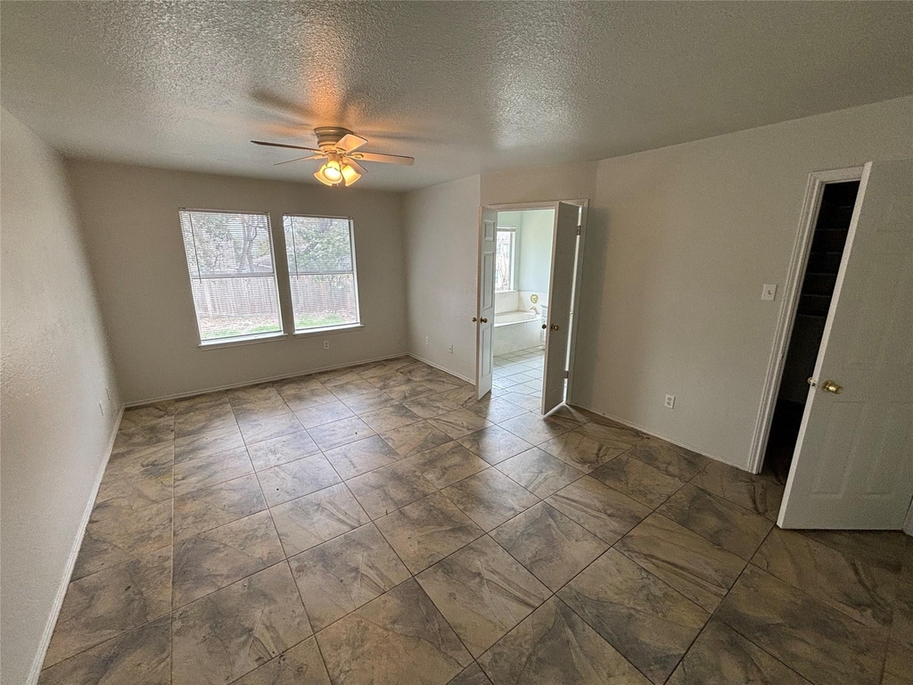 8616 Devine Ln - Photo 6