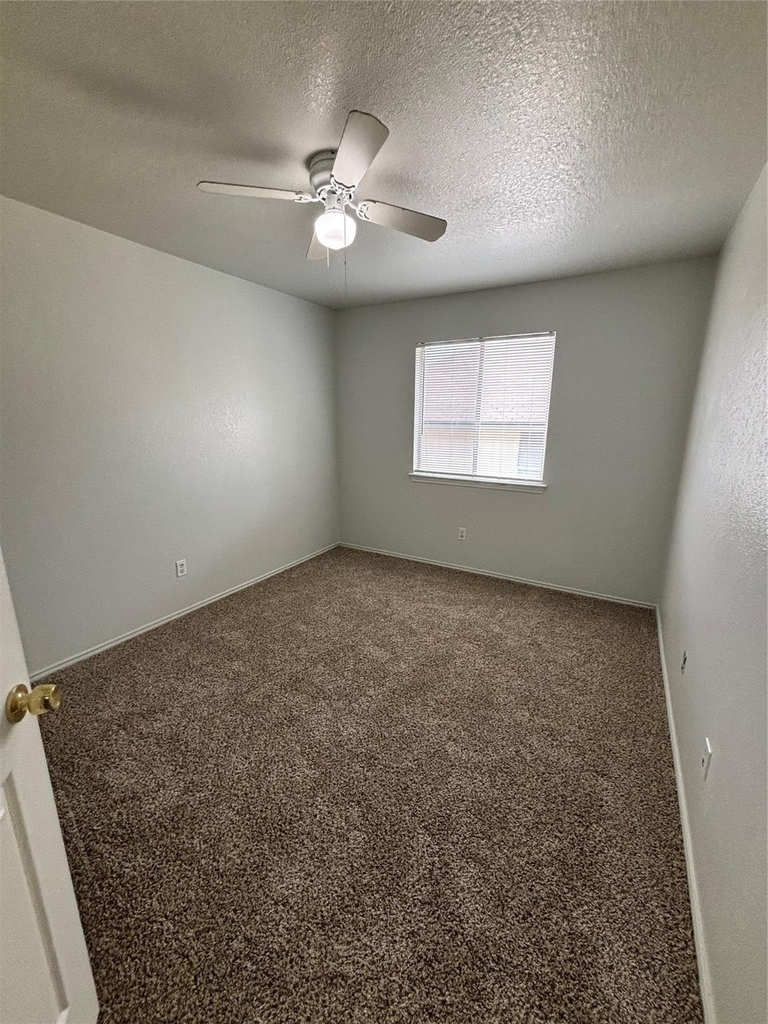 8616 Devine Ln - Photo 9