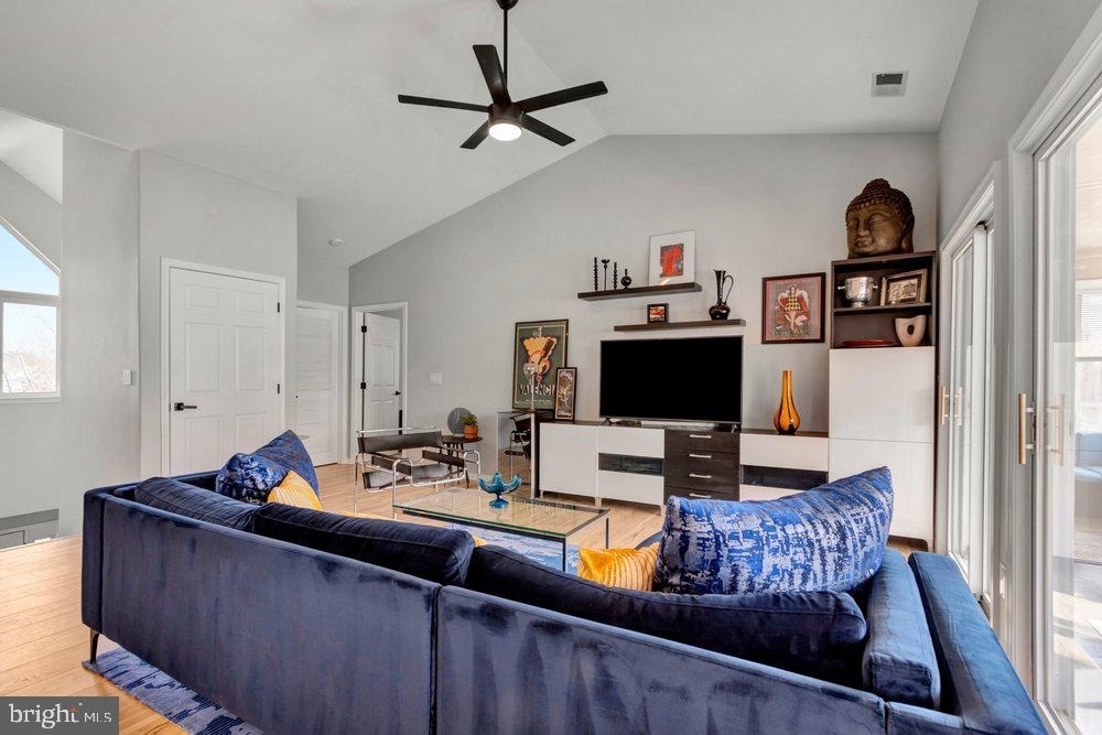 297 Lakeside Drive - Photo 9