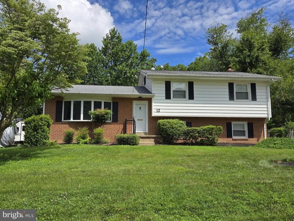 12 Ritter Lane - Photo 0