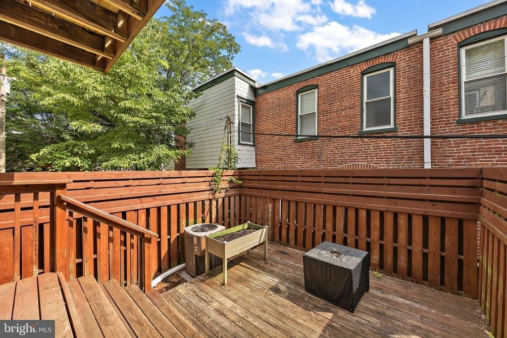 925 Lovering Avenue - Photo 15