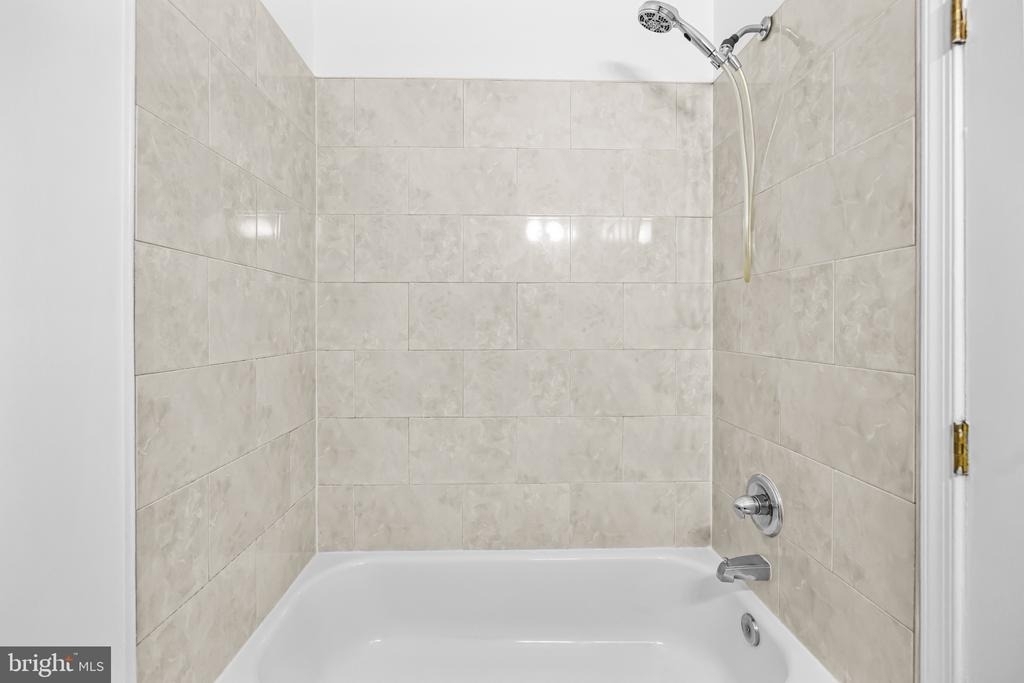 1508 V Street Se - Photo 8