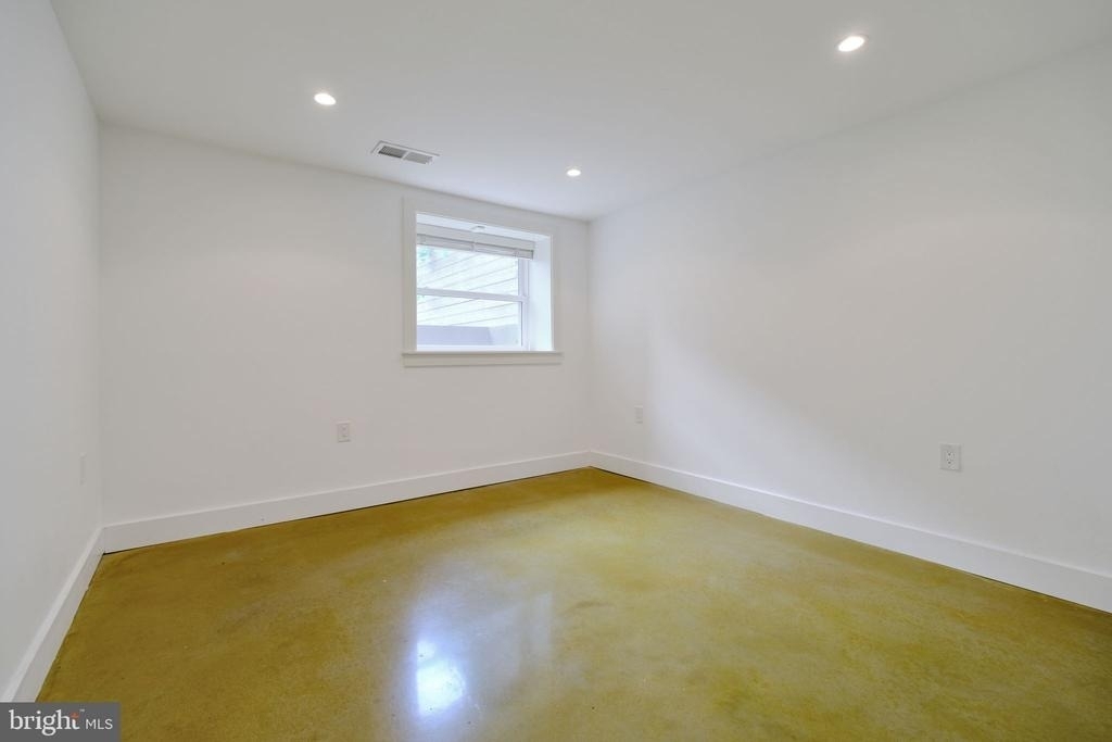 1239 Simms Place Ne - Photo 10