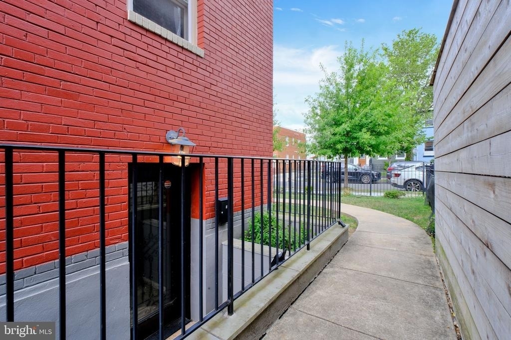 1239 Simms Place Ne - Photo 1
